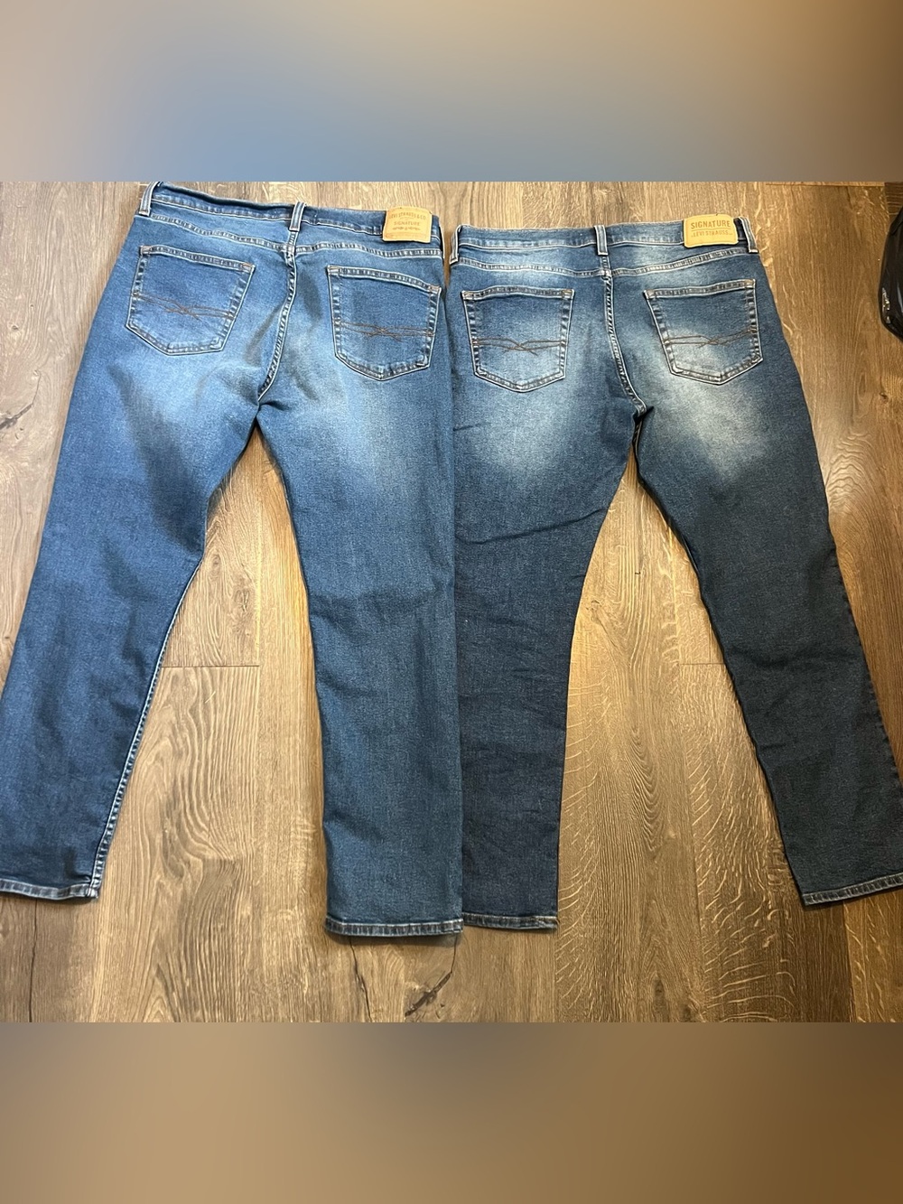 Men's signature Levi's Denim Jeans 2 pair- slim fit 34x30